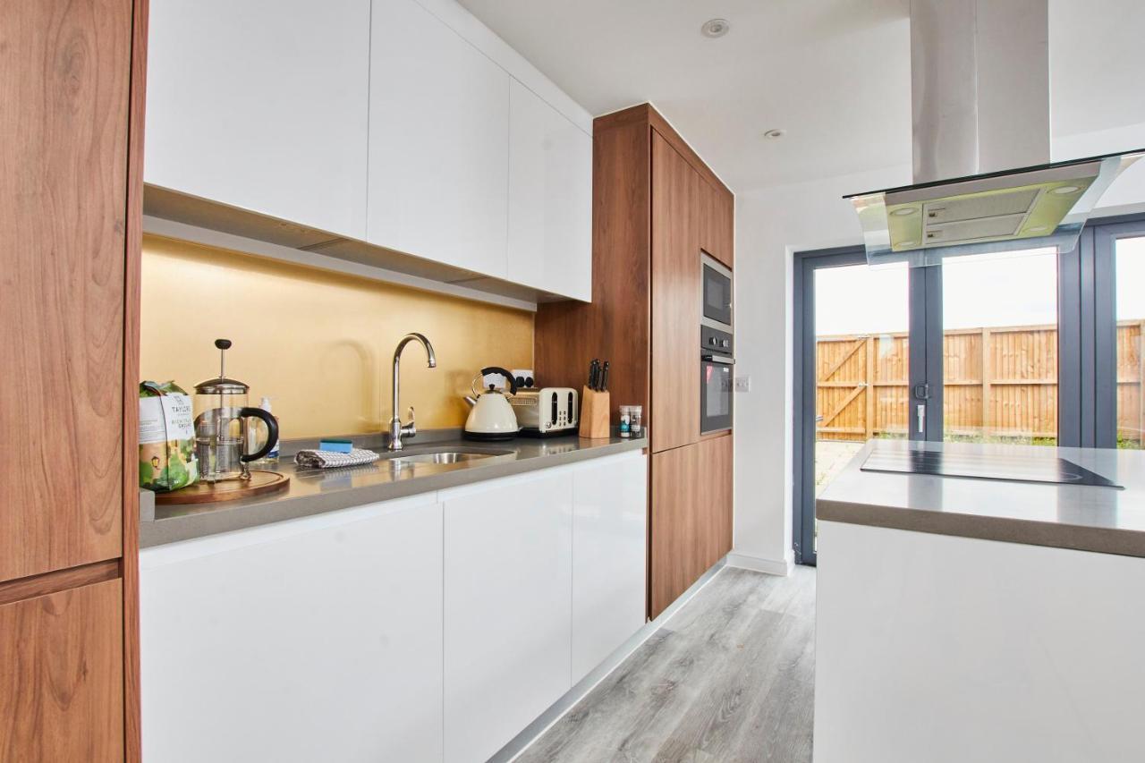 Fabulous 5 Bed House W Parking Manchester Exterior foto